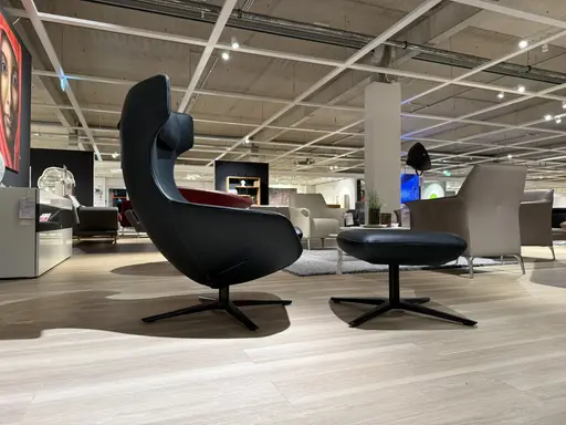 Drehsessel mit Kippmechanik